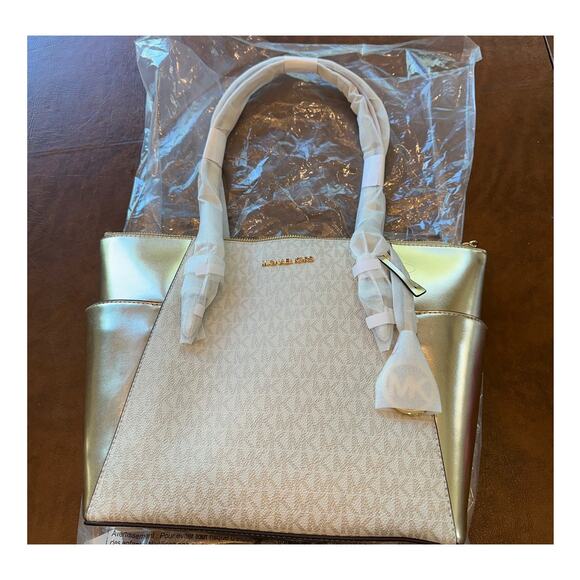 MICHAEL Michael Kors Handbags - *Host Pick* BNWT Michael Kors gold metallic tote